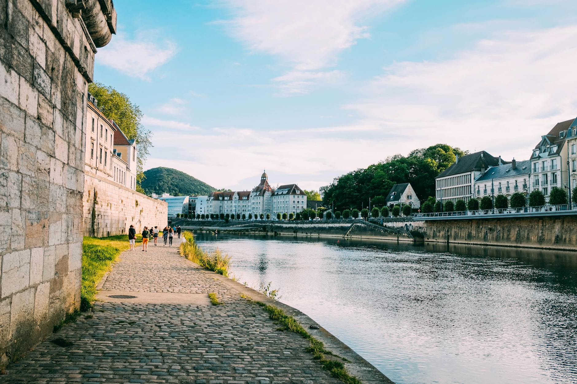 วีซ่าเบลเยี่ยม, วีซ่าทำงานเบลเยี่ยม, Belgium work visa, Single Permit Belgium, ขั้นตอนยื่นวีซ่าเบลเยี่ยม, ทำงานต่างประเทศ, วีซ่าทำงานยุโรป, Belgium work permit, ใบอนุญาตทำงานเบลเยี่ยม, วีซ่าระยะยาวเบลเยี่ยม, ค่าธรรมเนียมวีซ่าเบลเยี่ยม, เอกสารยื่นวีซ่าเบลเยี่ยม, EU Blue Card Belgium, Professional Card Belgium, สมัครงานเบลเยี่ยม, ย้ายถิ่นฐานเบลเยี่ยม, คุณสมบัติวีซ่าเบลเยี่ยม, ระยะเวลาทำวีซ่าเบลเยี่ยม, สถานทูตเบลเยี่ยม, ขั้นตอนขอวีซ่าเบลเยี่ยม 2025, อัพเดทวีซ่าเบลเยี่ยม, วีซ่าทำงานยุโรป 2025, work permit Belgium 2025, Belgium immigration 2025, expat Belgium guide, Belgian embassy Thailand, long-term visa Belgium, Belgian work authorization, employment Belgium foreigners